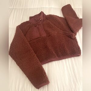 GUC Forever 21 cropped fleece pullover in maroon. Size small